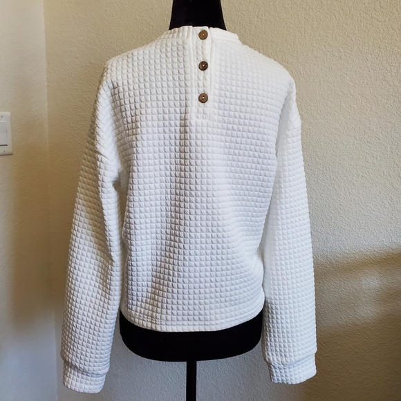 Pure white adorable waffle knit top - Picture 4 of 13